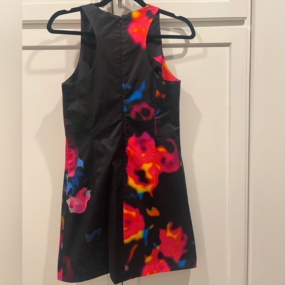 NWT!! Milly New York Rosette A-line Mini Dress. Size 4. Beautiful vibrant print. - Picture 7 of 11